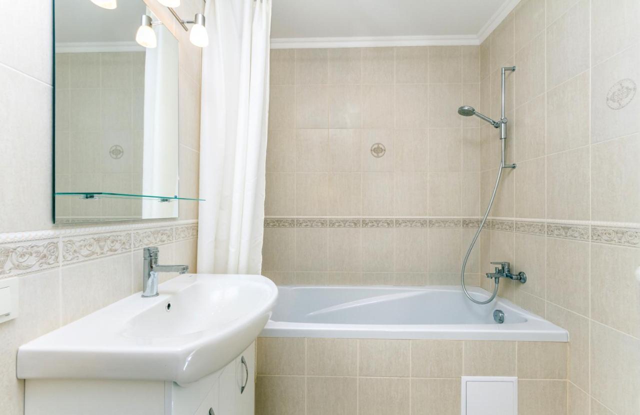 Luxcenterapartment Kiev Bagian luar foto